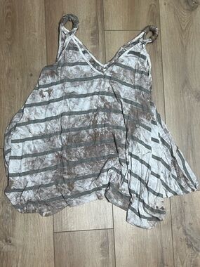 Seven7 Striped V-Neck Tank in Gray and White